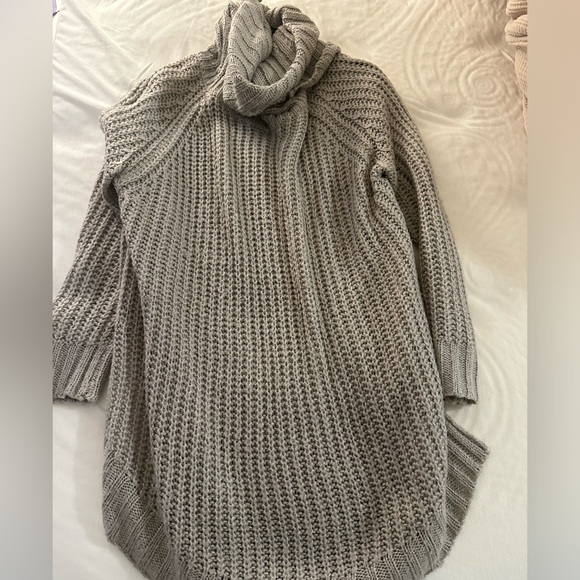 Cowl Neck Sweater Dreamers by Debut - Picture 3 of 4